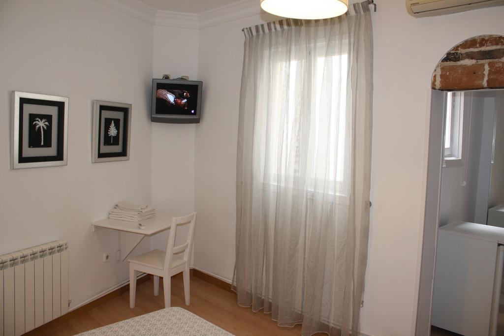 מדריד Hostal Adriano חדר תמונה